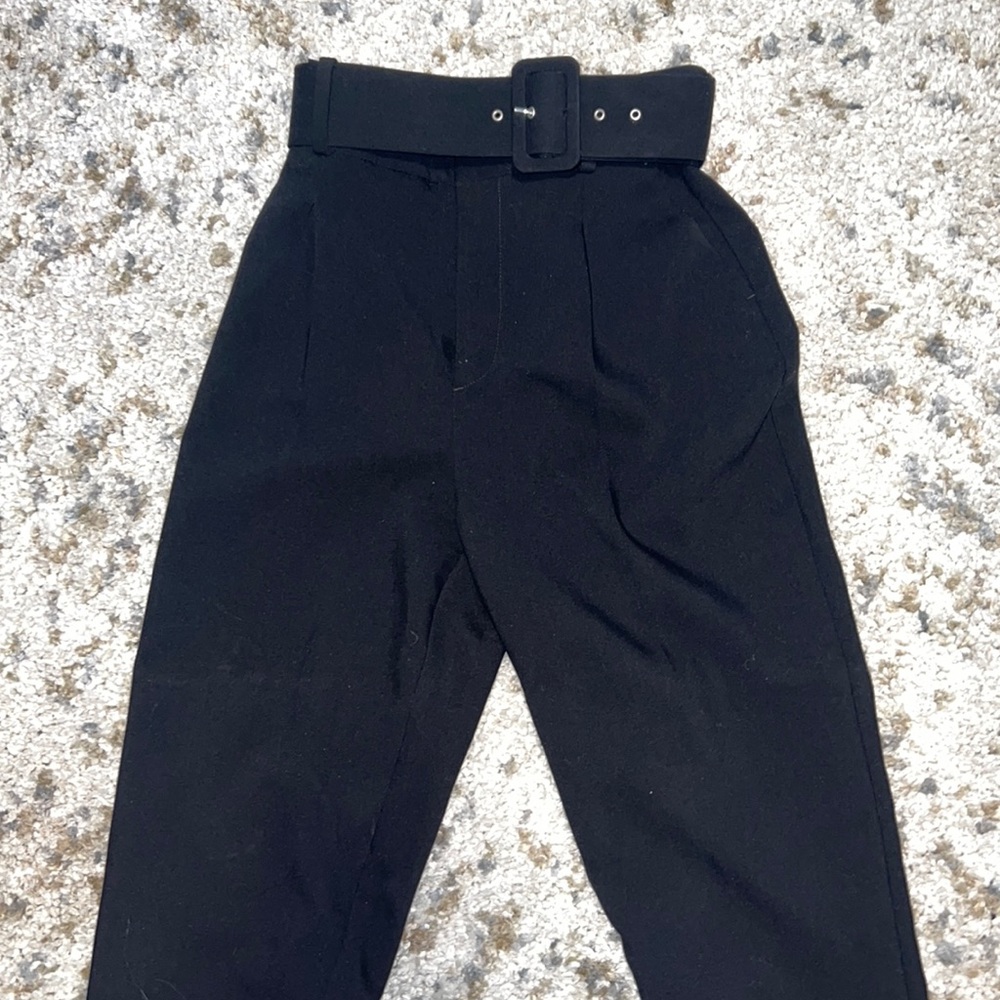 XS Zara loose fitting dress pants with removable big belt